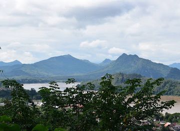 laos/xiangkhoang-province/landmark/phousi-hill