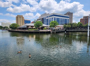 maryland/gaithersburg/landmark/rio-washingtonian-center-lake