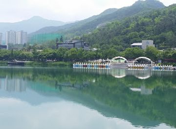 south-korea/daegu/landmark/suseong-recreation-area