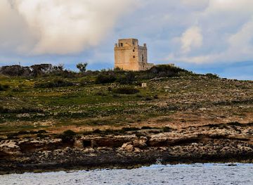 malta/ghajn-tuffieha-bay/landmark/it-torri-l-abjad