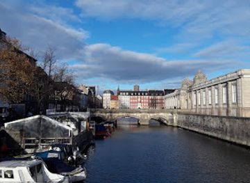 denmark/copenhagen-region/landmark/frederiksholms-kanal