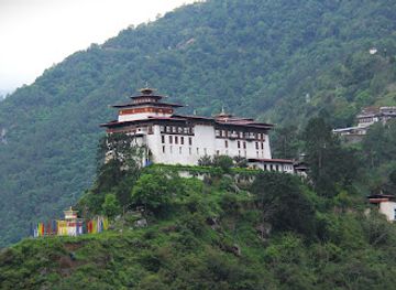 bhutan/lhuntse/landmark/lhuentse-dzong