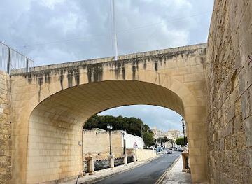 malta/marsamxett-harbour/landmark/historic-city-gate-of-birgu