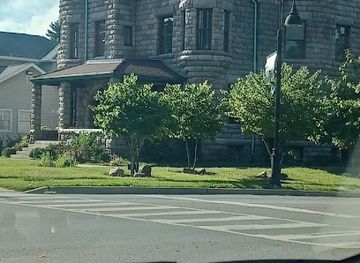 indiana/southwest-indiana/landmark/the-kizer-house