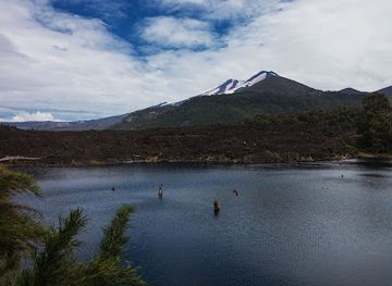 chile/araucania-region/landmark/laguna-arcoiris