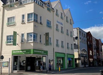 ireland/killarney/landmark/killarney-tourist-information-centre