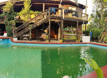 honduras/utila/landmark/mango-inn-bar-grill