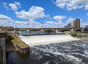 minnesota/saint-paul/landmark/st-anthony-falls