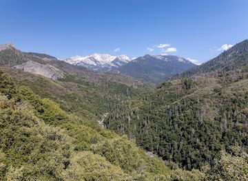 california/sequoia-national-park/landmark/middle-fork-trail