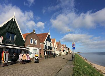 netherlands/volendam/landmark/port-of-volendam