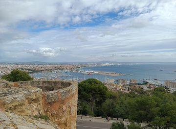 spain/balearic-islands/landmark/castell-de-bellver