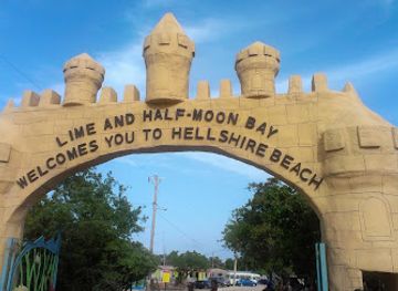 jamaica/portmore/landmark/hellshire-beach