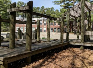 maine/brunswick/landmark/longfellow-playground