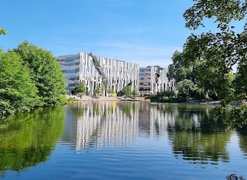 germany/dusseldorf/oberkassel/landmark/hofgarten