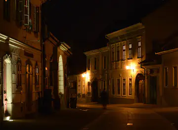 Kis-Dobó tér