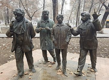 armenia/lori/landmark/sculpture-group-men