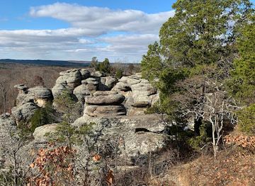 illinois/shawnee-hills/landmark/garden-of-the-gods
