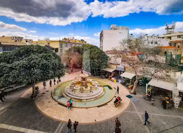 Lion Square