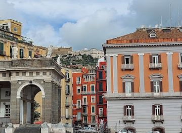 italy/naples/chiaia/landmark/piazza-del-plebiscito