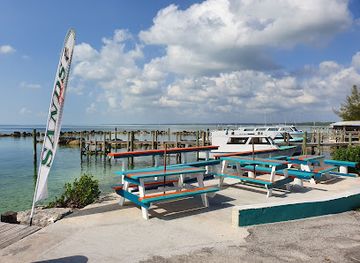 the-bahamas/abaco-islands/landmark/albury-s-ferry-at-the-crossing-man-o-war-hope-town-run
