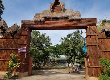 thailand/kanchanaburi/landmark/elephants-world