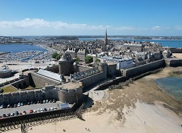 france/saint-malo/landmark/plage-de-l-eventail