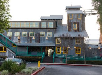 california/orange-county/landmark/old-town-irvine