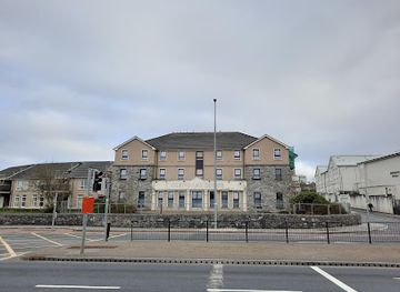 ireland/county-galway/landmark/glen-oaks-lodge