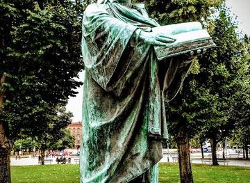 germany/berlin/landmark/luther-monument