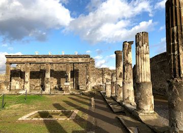italy/pompeii/landmark/santuario-di-apollo