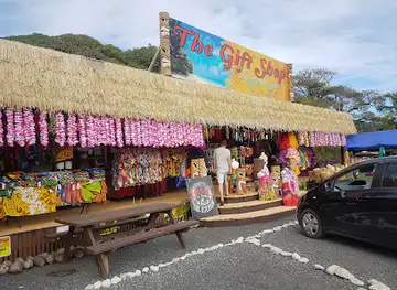 Punanga Nui Market