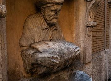 italy/rome/landmark/fountain-of-the-porter