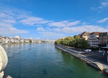 switzerland/basel/kleinbasel/landmark/promenade-unterer-rheinweg