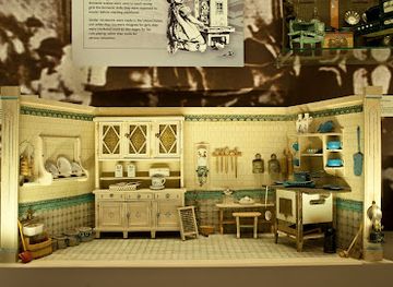 arizona/tucson-mountain-park/landmark/the-mini-time-machine-museum-of-miniatures