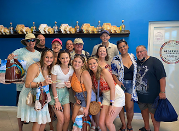 the-bahamas/new-providence/landmark/luna-rum-distillery