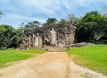 sri-lanka/up-country/landmark/buduruwagala-raja-maha-viharaya