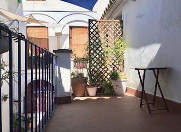 spain/cordoba/la-juderia/landmark/zz-top