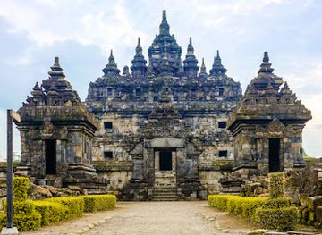 indonesia/java/landmark/plaosan-lor-temple