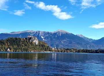 hungary/zemplen-mountains/landmark/shoes-on-the-danube-bank