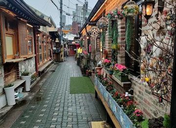 south-korea/seoul/landmark/ikseon-dong-hanok-village