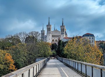 france/lyon/fourviere/landmark/passerelle-des-quatre-vents