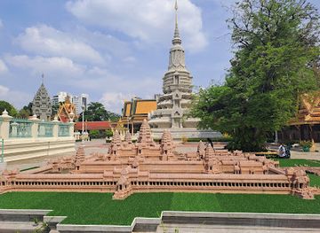 cambodia/prey-veng/landmark/model-of-angkor-wat