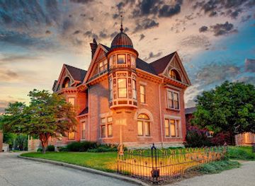 illinois/lincoln-home-national-historic-site/landmark/the-bressmer