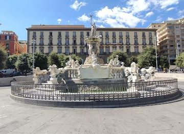 italy/campania/landmark/palazzo-san-giacomo