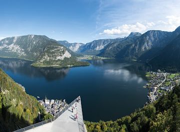 austria/upper-austria/landmark/panoramic-viewpoint-hallstatt-skywalk