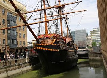 united-kingdom/london/landmark/st-mary-overie-s-dock