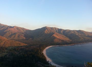 philippines/anawangin-cove/landmark/silanguin-cove
