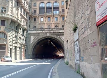 italy/monferrato/landmark/galleria-giuseppe-garibaldi