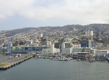 chile/valparaiso/landmark/muelle-prat