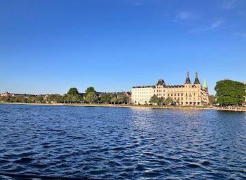 denmark/copenhagen-region/landmark/the-lakes-in-copenhagen